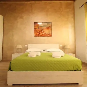 noras-house.it-tuscanyhotel.com/